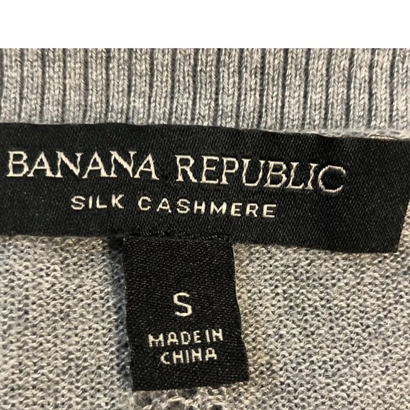 Women’s Banana Republic Gray V Neck Pullover Sweater Size S - Picture 7 of 7